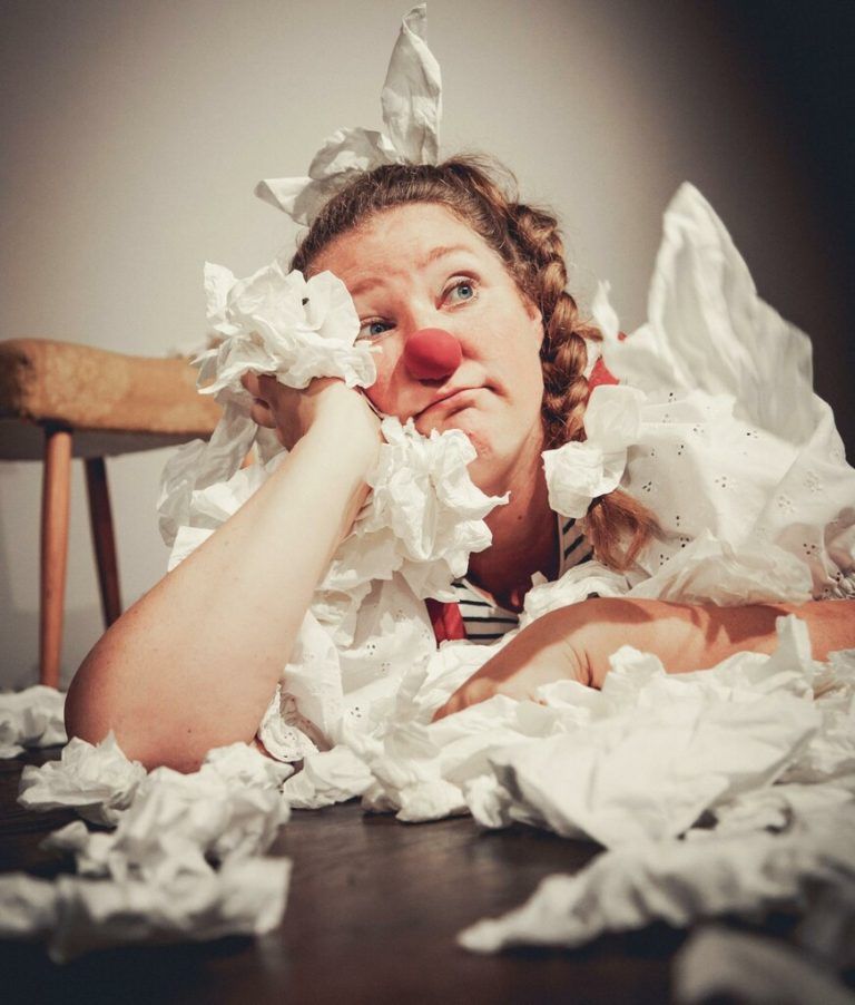 Lisa Suitner alias Lillilu lädt zu einer berührenden und zugleich heiteren Reise durch Abschied, Trauer und Neubeginn.⇒momo beck