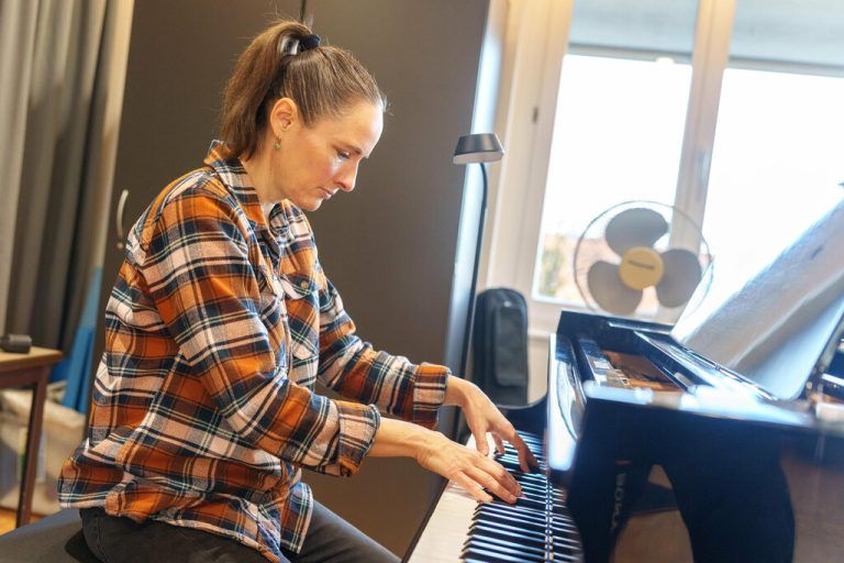 Aja Zischg: „Für mich war schnell klar, Musik ist mein Weg.“⇒Stiplovsek