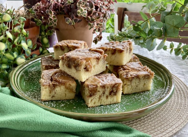 Außen goldbraun, innen weich und zimtig-süß, perfekt für gemütliche Herbstnachmittage.⇒Ulrike Hagen