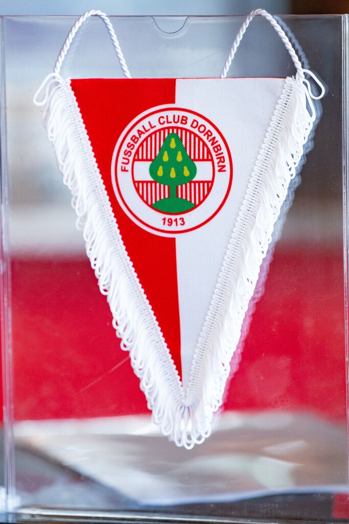 Der Vorwurf lautet auf unbefugtes Führen einer Schusswaffe. ⇒Serra