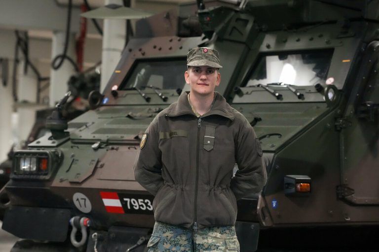 Die 25-jährige zeigt die Haltung und Professionalität.Stiplovsek