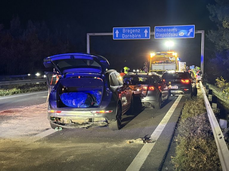 Auffahrunfall auf Autobahn