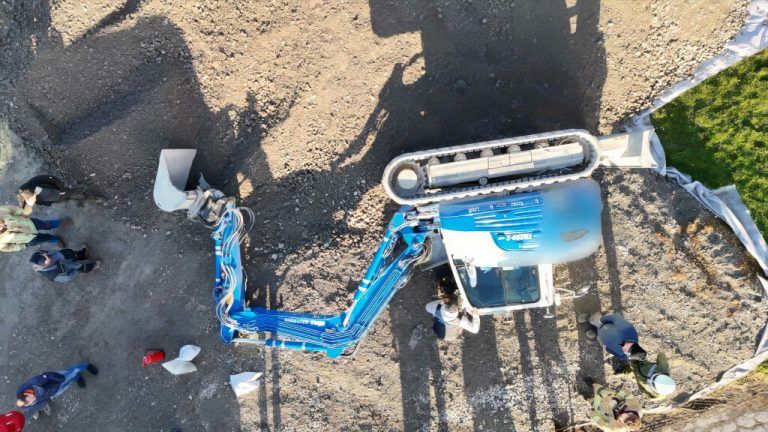 Baggerfahrer verletzt