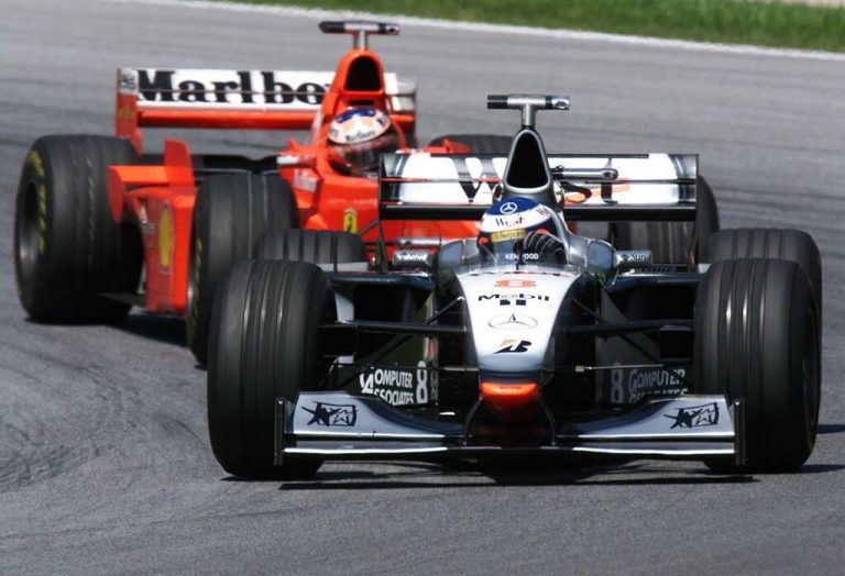 Häkkinen wies Schumacher immer wieder in die Schranken: Oben am Nürburgring, links beim Österreich-Grand-Prix in Spielberg. ⇒⇒APA, DPA, GEPA