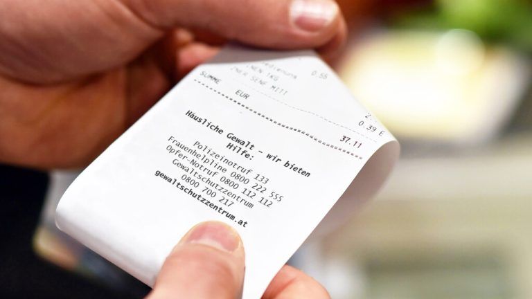 Hofer setzt ein bewusstes Zeichen gegen Gewalt an Frauen.⇒Hofer