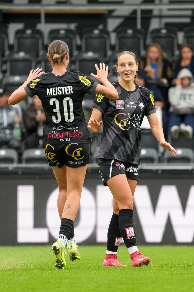 Joelle Meister (l.) gelang der Siegtreffer im letzten Duell gegen Neulengbach, Kollegin Brigitta Pulins (r.) ist die beste Torschützin im Team. ⇒