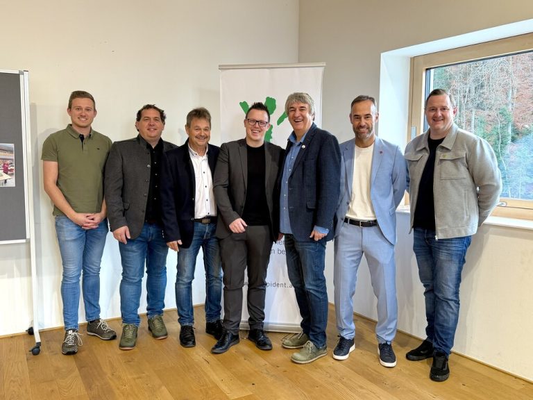 Lukas Batlogg, Andreas Dobler, Walter Rauch, Simon Lins, Michael Tinkhauser, Wolfgang Lässer und Florian Schobesberger.⇒lutz (7)