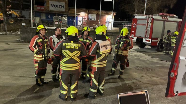 120 Einsatzkräfte rückten in der Nacht des zweiten Weihnachtsfeiertags aus.IlLwerke VKW