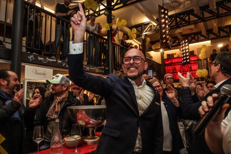 Bürgermeister Michael Ritsch jubelte über den Wahlsieg in Bregenz. In Dornbirn und sechs weiteren Gemeinden fiel die Entscheidung erst in der Stichwahl. Die NEUE berichtete dazu mit einer Sonderausgabe.⇒hartinger