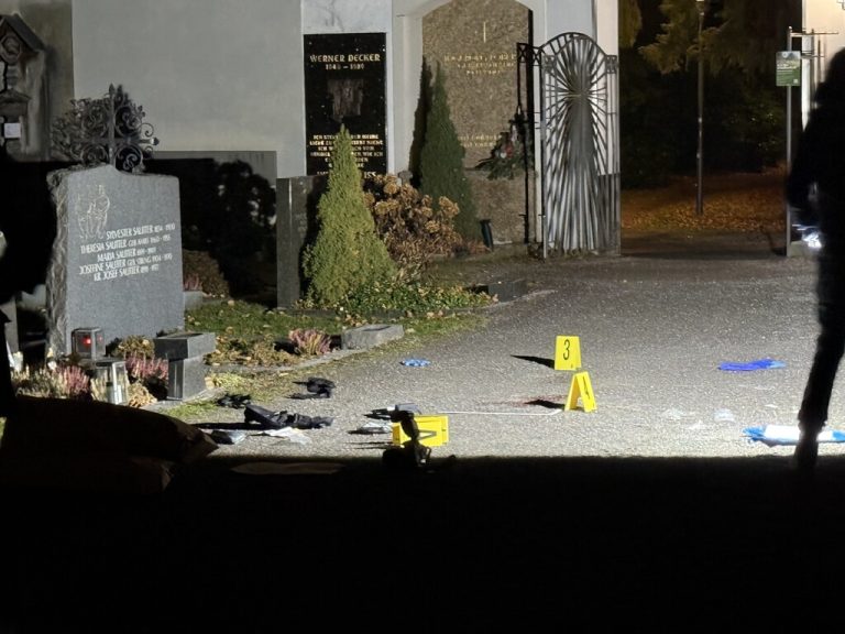 Der Tatort liegt auf dem Friedhof Blumenstraße.⇒vol.at/vlach