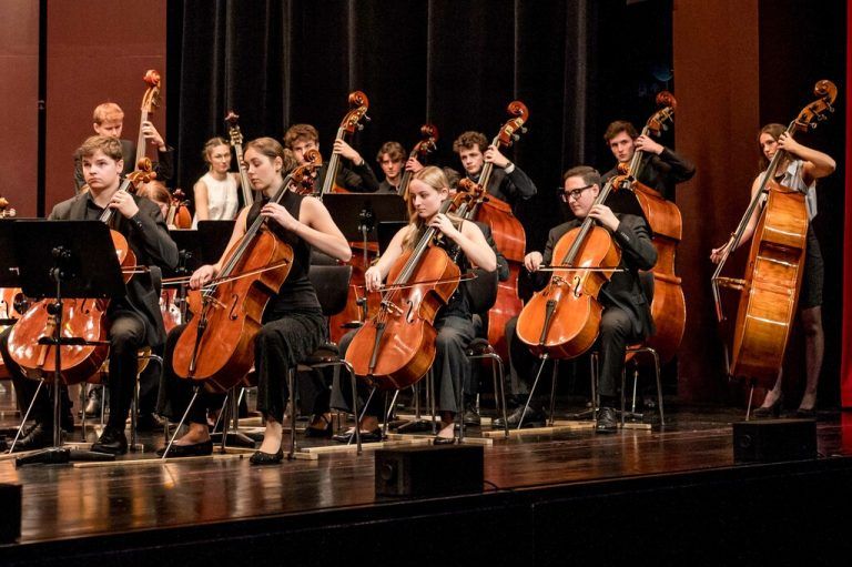 Ein vielfältiges Programm bietet das Jugendsinfonieorchester beim Silvester- und Neujahrskonzert.⇒Stefan Hauer