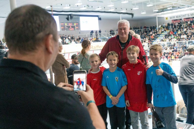 Toni lässt es wieder Polstern in Hard
