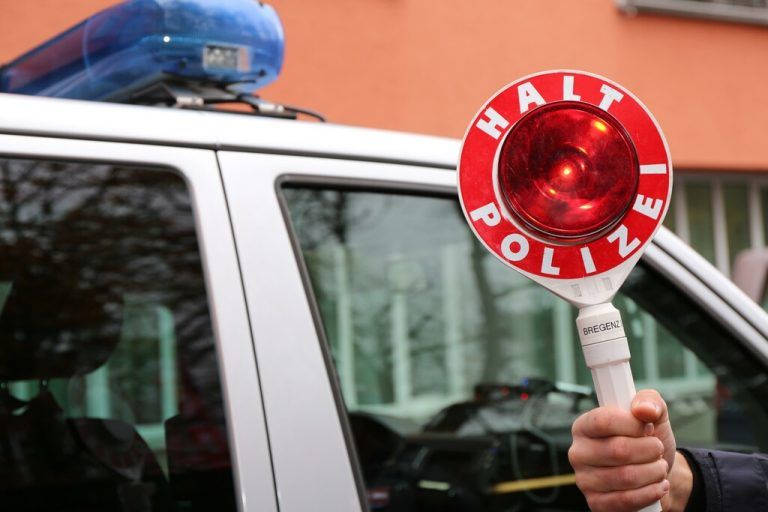 Zu lange hinter dem Steuer