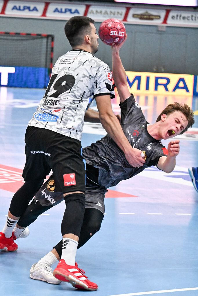 Premiere endet mit Harder Heimerfolg