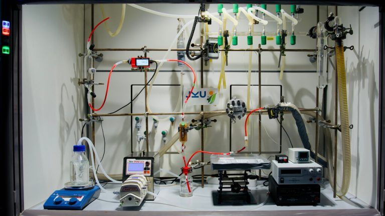 Aus ausgeatmeter Luft von Konzert wird Parfum