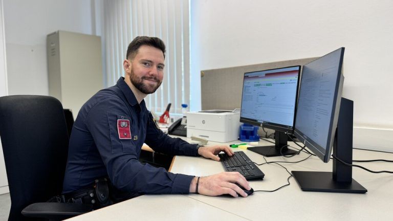 Inspektor Alexander Dietrich verrichtet am Heiligen Abend Nachtdienst.⇒Marchetti