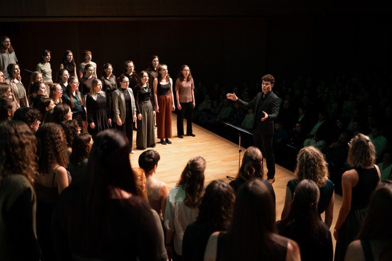 Landesjugendchor Voices singt heute im ausverkauften Angelika-Kauffmann-Saal in Schwarzenberg.⇒Michaela Mathis