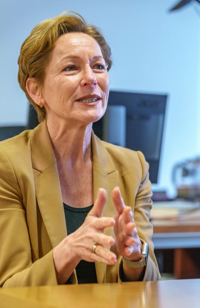 Landesrätin Rüscher.⇒stiplovsek