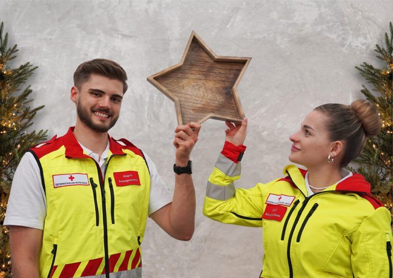 Rund um Weihnachten und Neujahr sorgen in Vorarlberg rund 800 Einsatzkräfte des Roten Kreuzes für eine verlässliche Versorgung.⇒rkv