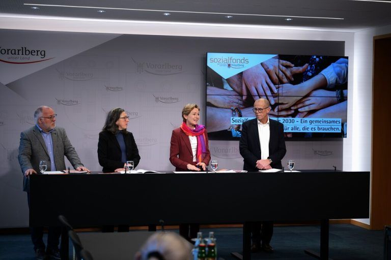 V.l.: Alexandra Kargl, Martina Rüscher, Walter Gohm.j. Wiedemann/ Land Vorarlberg