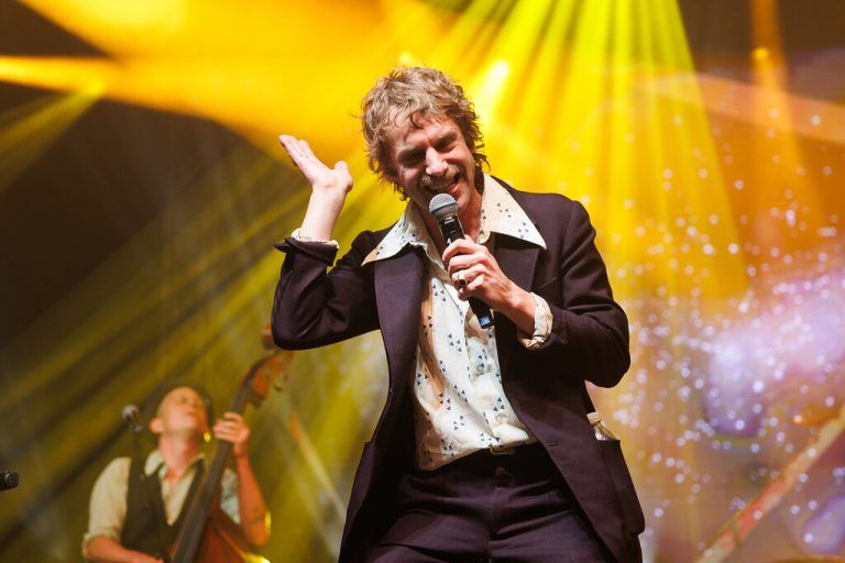 Voodoo Jürgens während eines Auftritts beim Donauinselfest auf der Rock-Bühne.⇒APA