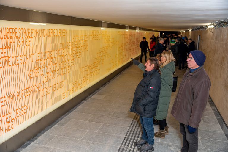 Zahlreiche Besucher kamen zur Eröffnung von „Was uns bewegt“.⇒Weingärtner