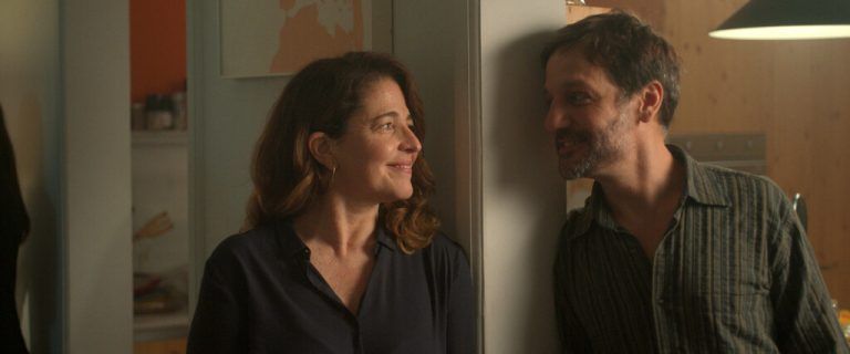 Zwischen Alltagstrott und Aufbruch sucht Eva nach Schmetterlingen.⇒filmladen