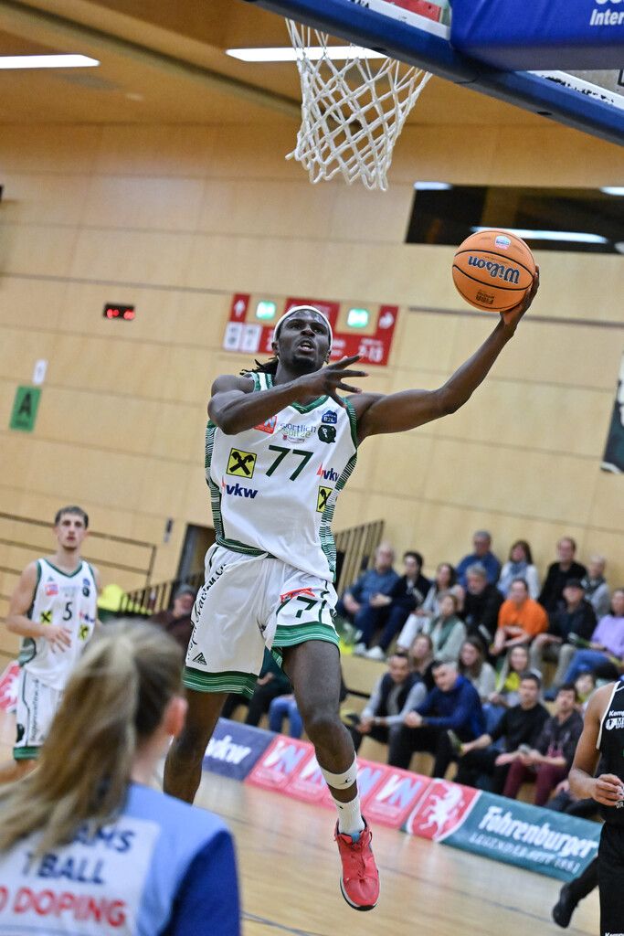 Aristote Bissokot war gestern wieder mit von der Partie. ⇒SErra