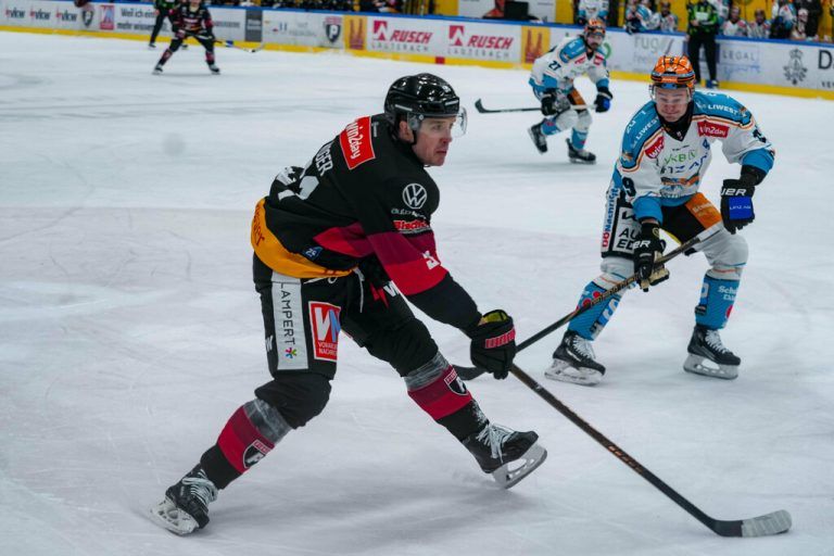 Daniel Woger wird im heutigen Heimspiel gegen den KAC sowie am Sonntag gegen den VSV nicht zur Verfügung stehen.⇒Stiplovsek