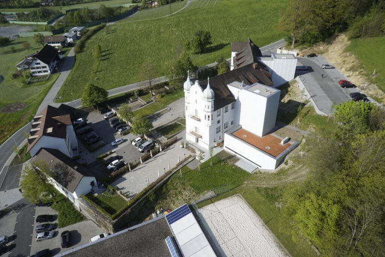 Das Bildungsinstitut Schloss Hofen baut seine Angebote ab 2026 weiter aus.Hartinger