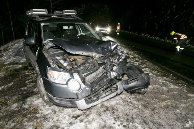 Erheblicher Sachschaden an einem der Unfallfahrzeuge.⇒mathis