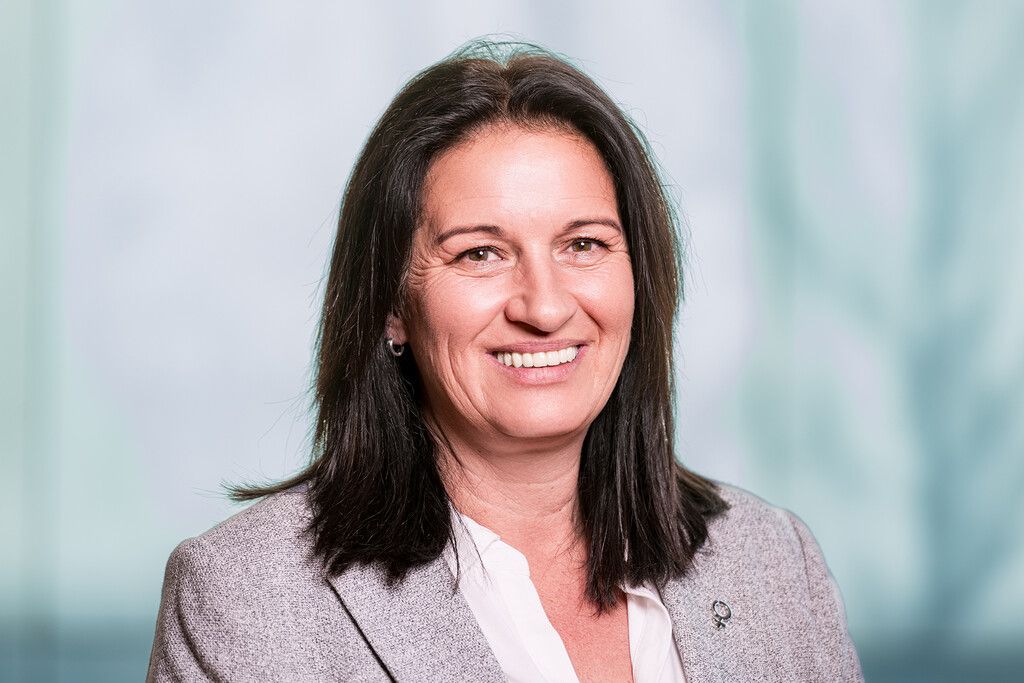 Iris Seewald (oben) und Christina Perterer (unten).⇒ögb, ak/gorbach