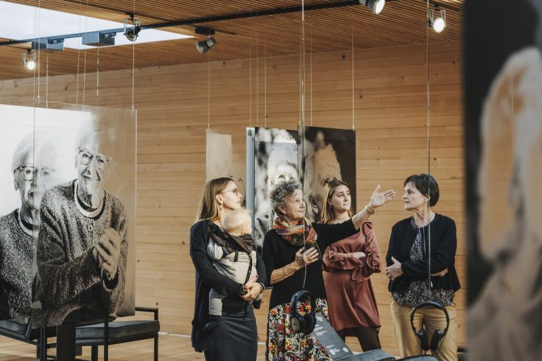 Ländliche Institutionen wie das Frauenmuseum in Hittisau bringen Tagesgäste in die Region. ⇒Lamprecht