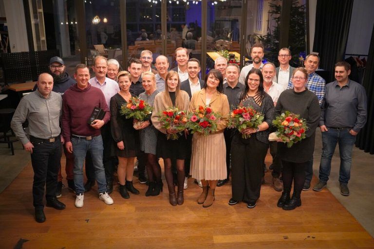 Unterberger Automobile ehrte seine langjährigen Mitarbeiter.⇒ua