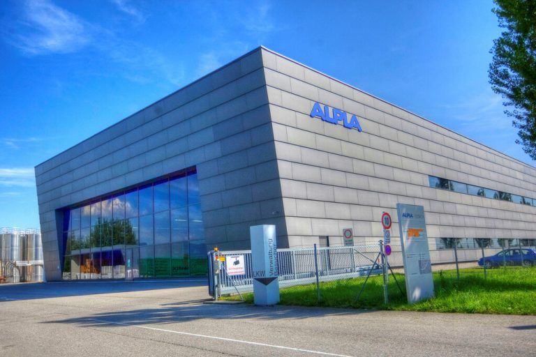 Vorstandsmitglied Nicolas Lehner sprach von einem erfolgreichen Geschäftsjahr.⇒Steurer/alpla