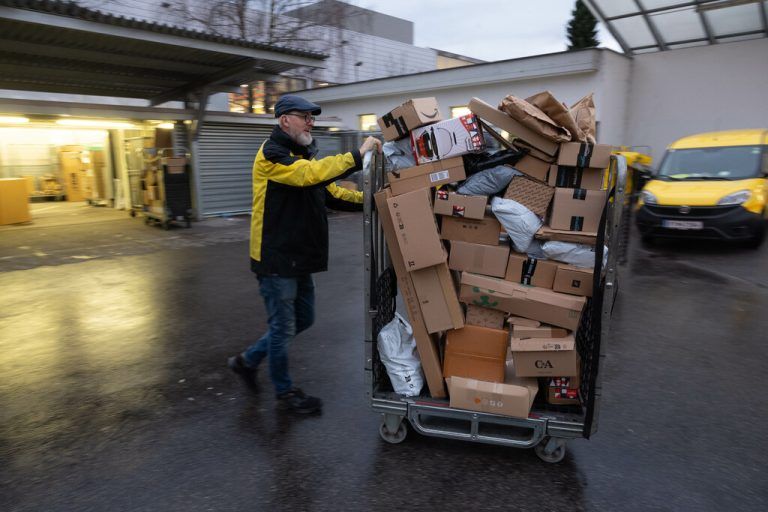 2025 wurden mehr als 230 Millionen Pakete in Österreich befördert.Hartinger