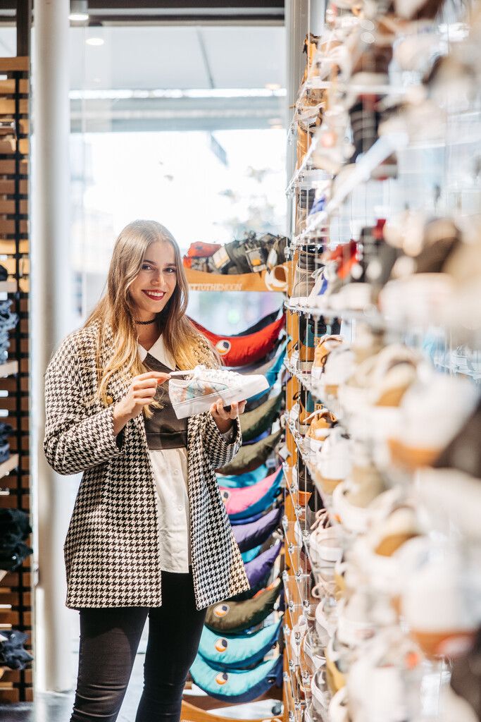 Ab sofort kann man mit dem NEUE-Monatssparer einmal im Monat richtig viel Geld sparen. Zum Auftakt gibt es unter anderem ein tolles Angebot von Delana Betten in Altach. ⇒sams (2)