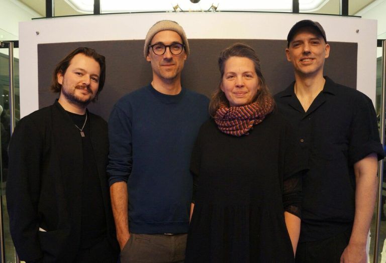 Das Leading-Team mit Musiker Moritz Widrig, Dramaturg Tobias Fend, Regisseurin Danielle Fend-Strahm und Bühnenbildner Matthias StrahmDanielle Fend-Strahm. Ritter (7)