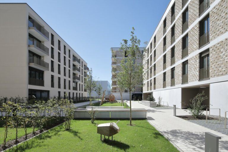 Das Vierlinden-Quartier soll 2028 fertiggestellt werden. Es soll 338 Wohnungen und über 3500 Quadratmeter gewerblicher Nutzfläche bieten.⇒i+R/Radon (3)