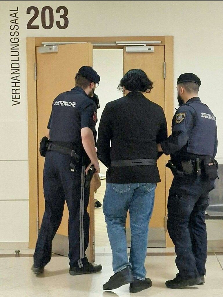 Der Angeklagte am Landesgericht. ⇒APA