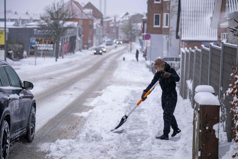 Schulen geschlossen, nahverkehr eingestellt