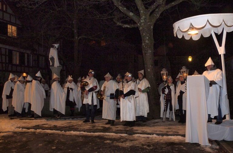 „Gealtbittelwäsch“ in der Bregenzer Oberstadt.⇒ARGE Oberstadt