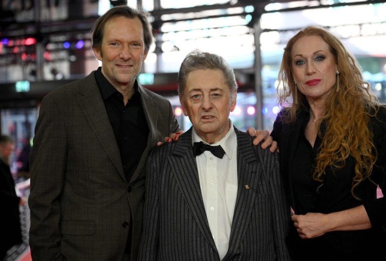 Regie-Duo Rainer Frimmel (l.) und Tizza Covi (r.) mit Musiker Al Cook (Alois Koch) bei der Premiere.⇒AFP