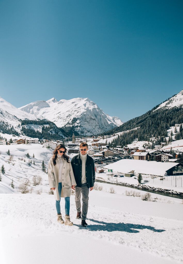 Zeit zu zweit statt Geschenke: Ein Garant für unvergessliche gemeinsame Momente.⇒shutterstock (3); Steurer; Lech Zürs Tourismus; NEUE