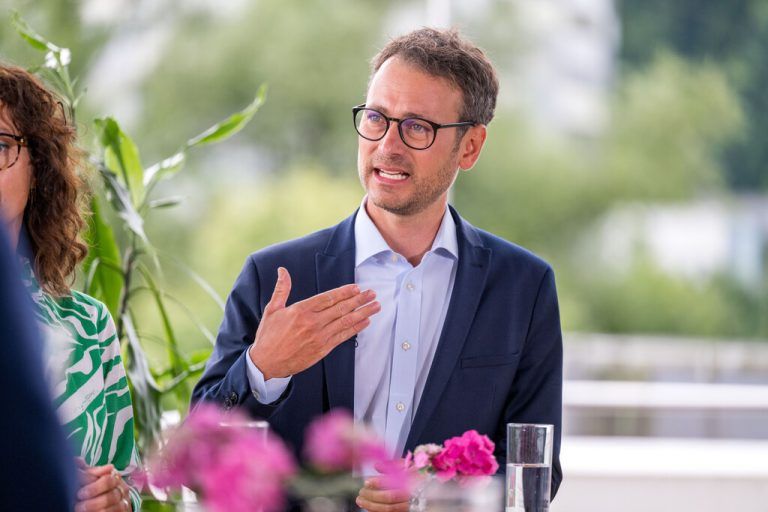 Daniel Zadra.⇒Rhomberg