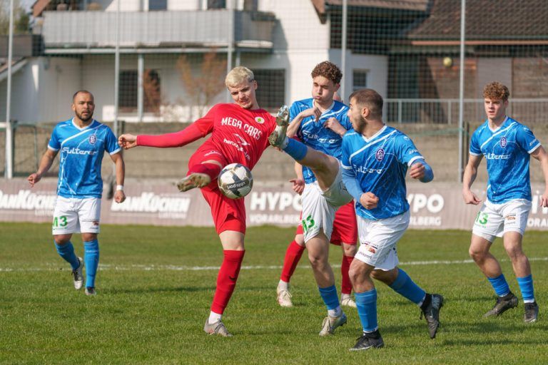 Das Derby zwischen dem FC Lustenau und dem FC Dornbirn war ein offener Schlagabtausch.⇒Dietmar Stiplovsek