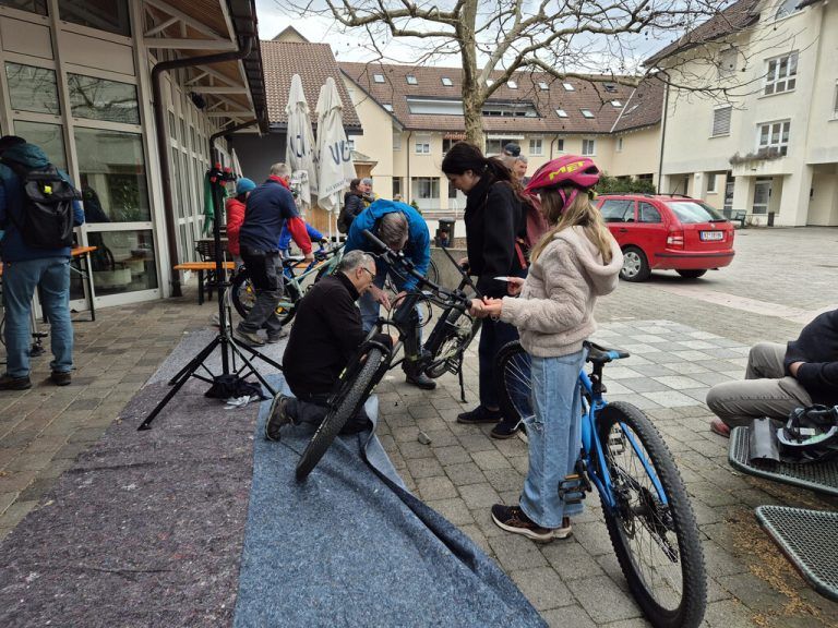 Das Repair-Café. ⇒⇒familieplus