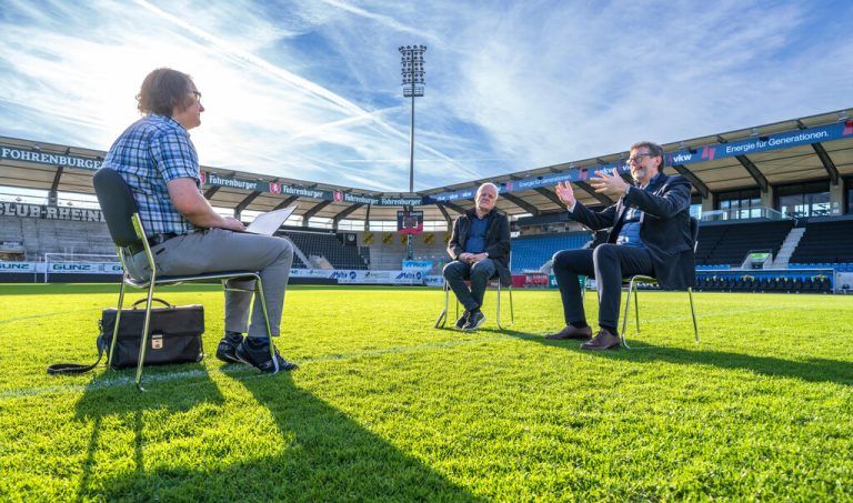 Der Austausch fand im Schnabelholz statt.⇒Dietmar Stiplovsek