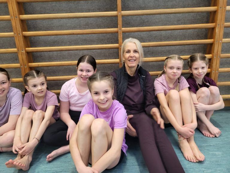 Die Pädagogin Susanne Hutter-Hinteregger (r.) engagiert sich seit Jahren im Vorarlberger Schulsport.