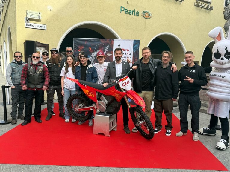 Die Stadt Bludenz mit Bürgermeister Simon Tschann freut sich auf die Vorarlberg-Premiere. ⇒Bludenz